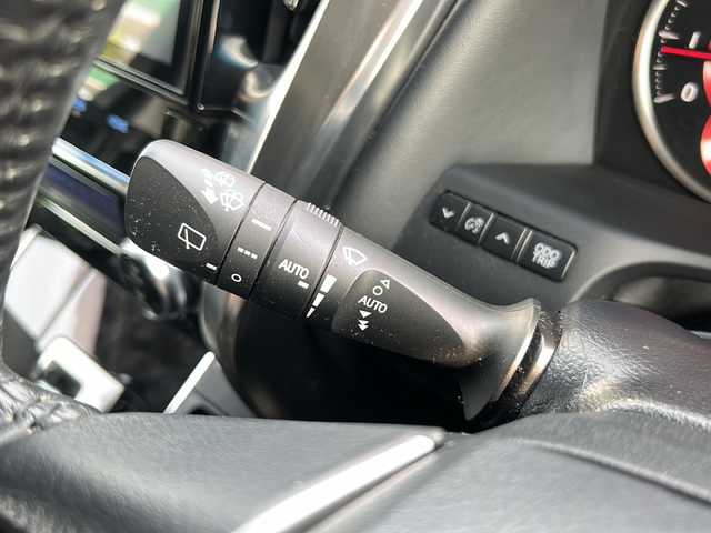トヨタ アルファード S Cパッケージ 千葉県 2019(令1)年 4.2万km スパークリングブラックパールクリスタルシャイン １０型ナビ　バックカメラ　リアフリップダウンモニター　ＤＶＤ　ＴＶ　Ｂｔ　ＨＤＭＩ　ＥＴＣ２．０　皮 温冷シート　電動シート　ステアヒーター　電動リアドア　両側パワースライドドア LED 18AW