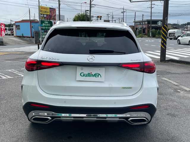メルセデス・ベンツ Ｍ・ベンツ ＧＬＣ２２０ d 4マチック AMGライン 神奈川県 2024(令6)年 0.8万km 白 補記/・カラーコード885/・USB入力端子はタイプCのみ/アダプティブクルーズコントロール/安全機能装置/・エマージェンシーブレーキ/・レーンキープアシスト/・パーキングアシスト/・横滑り防止装置/全周囲モニター/コーナーセンサー/純正２０インチAW/純正ナビ/（AM・FM・フルセグTV・CD・SD・BT）/パワーシート/レザーシート/シートヒーター/ETC