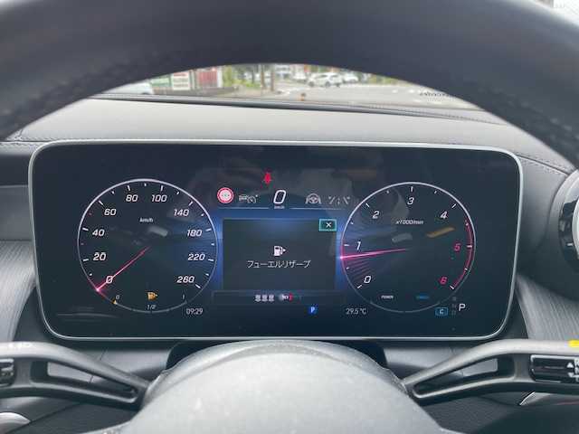 メルセデス・ベンツ Ｍ・ベンツ ＧＬＣ２２０ d 4マチック AMGライン 神奈川県 2024(令6)年 0.8万km 白 補記/・カラーコード885/・USB入力端子はタイプCのみ/アダプティブクルーズコントロール/安全機能装置/・エマージェンシーブレーキ/・レーンキープアシスト/・パーキングアシスト/・横滑り防止装置/全周囲モニター/コーナーセンサー/純正２０インチAW/純正ナビ/（AM・FM・フルセグTV・CD・SD・BT）/パワーシート/レザーシート/シートヒーター/ETC