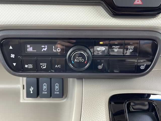 ホンダ Ｎ ＢＯＸ G L ターボ ホンダセンシング 新潟県 2020(令2)年 3.6万km クリスタルブラックパール 純正８インチナビ　/（BT/FM/AM/フルセグTV）/バックカメラ　/ステアリングスイッチ/パドルシフト/両側パワースライドドア　/純正ドライブレコーダー前後　/純正フロアマット　/Ｄ／Ｎシートヒーター　/クルーズコントロール