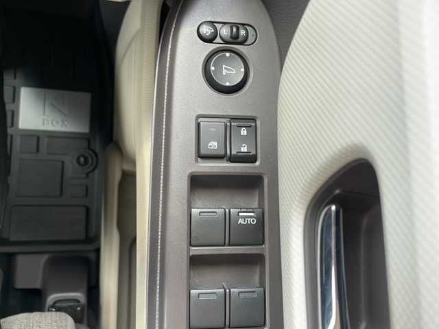 ホンダ Ｎ ＢＯＸ G L ターボ ホンダセンシング 新潟県 2020(令2)年 3.6万km クリスタルブラックパール 純正８インチナビ　/（BT/FM/AM/フルセグTV）/バックカメラ　/ステアリングスイッチ/パドルシフト/両側パワースライドドア　/純正ドライブレコーダー前後　/純正フロアマット　/Ｄ／Ｎシートヒーター　/クルーズコントロール