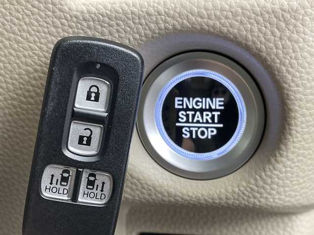 ホンダ Ｎ ＢＯＸ G L ターボ ホンダセンシング 新潟県 2020(令2)年 3.6万km クリスタルブラックパール 純正８インチナビ　/（BT/FM/AM/フルセグTV）/バックカメラ　/ステアリングスイッチ/パドルシフト/両側パワースライドドア　/純正ドライブレコーダー前後　/純正フロアマット　/Ｄ／Ｎシートヒーター　/クルーズコントロール