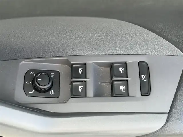 フォルクスワーゲン ＶＷ Ｔ－クロス TSI アクティブ 栃木県 2021(令3)年 3万km ピュアホワイト フロントアシスト/リアトラフィックアラート/ブラインドスポット/アダプティブクルーズコントロール/レーンアシスト/パークアシスト/パークディスタンスコントロール/MMIナビゲーションシステム/Bluetooth Audio/AppleCarPlay/AndroidAuto/MirrorLink/バックカメラ/ビルトインETC2.0/スマートキー/LEDヘッドライト/フロント/リアフォグ/アイドリングストップ