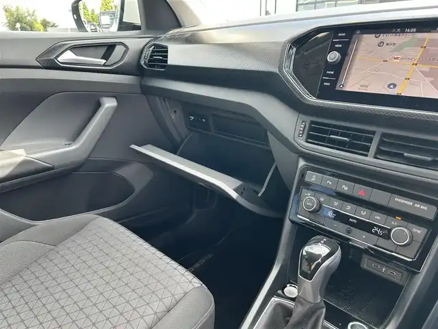 フォルクスワーゲン ＶＷ Ｔ－クロス TSI アクティブ 栃木県 2021(令3)年 3万km ピュアホワイト フロントアシスト/リアトラフィックアラート/ブラインドスポット/アダプティブクルーズコントロール/レーンアシスト/パークアシスト/パークディスタンスコントロール/MMIナビゲーションシステム/Bluetooth Audio/AppleCarPlay/AndroidAuto/MirrorLink/バックカメラ/ビルトインETC2.0/スマートキー/LEDヘッドライト/フロント/リアフォグ/アイドリングストップ
