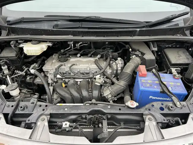 トヨタ エスクァイア Gi 滋賀県 2017(平29)年 4.2万km スパークリングブラックパールクリスタルシャイン フリップダウンモニター/両側パワースライドドア/積込冬タイヤ/純正9インチナビ【NSZT-Y66T】/（AM/FM/CD/DVD/フルセグ/Bluetooth/HDMI）/バックカメラ/前方ドライブレコーダー/ETC2.0/トヨタセーフティセンス/・踏み間違い防止アシスト	/・ブレーキアシスト/・プリクラッシュブレーキアシスト/・ヒルスタート（坂道発進）アシスト/・前方衝突防止支援システム/・VDC（ビークルダイナミクスコントロール）/・レーンキープアシスト/・ASCD（オートスピードコントロール装置）/・ABS（アンチロックブレーキシステム）/運転席・助手席シートヒーター/電動格納ミラー/アイドリングストップ/ステアリングスイッチ/オートライト/オートハイビーム/LEDヘッドライト/フロントフォグ/フルオートエアコン/USB端子/プッシュスタート/スマートキー/純正フロアマット/ドアバイザー/ECOモード
