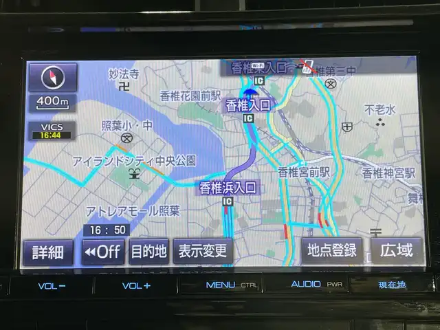 トヨタ プリウス Sセーフティプラス 福岡県 2017(平29)年 5.6万km ホワイトパールクリスタルシャイン 純正9型ナビ（CDDVD/USB/iPod/AMFM/フルセグ）/バックカメラ/ビルトインETC/純正フロアマット/TSS（PCS/LKA/ACC/踏み間違い防止システム/先行車アラート/AHB）/HVD/自動駐車システム