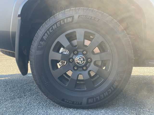 トヨタ ランドクルーザー ２５０ VX ファーストエディション 神奈川県 2024(令6)年 0.6万km プラチナホワイトパールマイカ ワンオーナー/プッシュスタート/ビルトインETC2.0/レーダークルーズコントロール/シートヒーター、クーラー/ステアリングヒーター/横滑り防止装置/パワーバックドア/オートライト、ハイビーム/パドルシフト/コーナーセンサー/サンルーフ/電動格納ミラー/デジタルルームミラー/デフロック/全方位カメラ/パワーシート/LEDライト、フォグ/社外セキュリティ（AUTHOR）/USB-C端子/HDMI端子