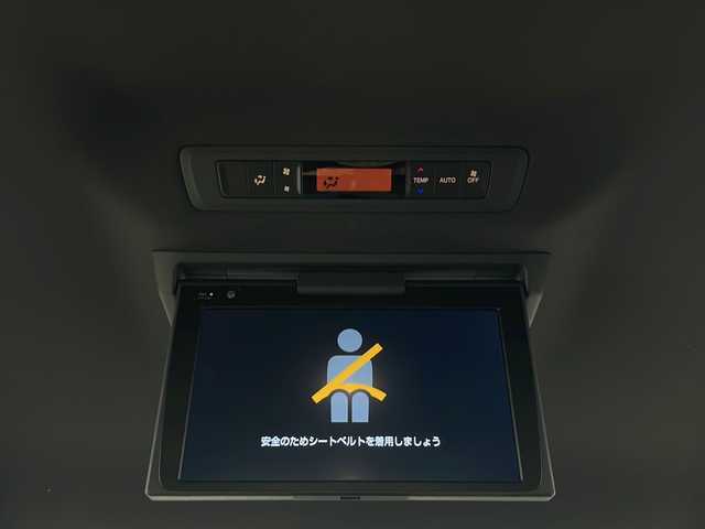 トヨタ ヴォクシー ZS 煌Ⅲ 秋田県 2021(令3)年 4.8万km ホワイトパールクリスタルシャイン 4WD/純正SDナビ　/両側パワースライドドア　/フリップダウンモニター　/フルセグTV/AM/FM/CD/バックカメラ　/衝突被害軽減ブレーキ　/クルーズコントロール　/レーンキープアシスト　/横滑り防止装置/前後コーナーセンサー/アイドリングストップ/ビルトインETC　/前後ドライブレコーダー　/LEDヘッドライト/オートマチックハイビーム/LEDフォグランプ/サイドバイザー/革巻きステアリング/純正アルミホイール/リアサンシェード