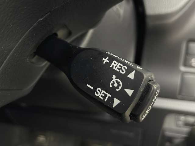 トヨタ ヴォクシー ZS 煌Ⅲ 秋田県 2021(令3)年 4.8万km ホワイトパールクリスタルシャイン 4WD/純正SDナビ　/両側パワースライドドア　/フリップダウンモニター　/フルセグTV/AM/FM/CD/バックカメラ　/衝突被害軽減ブレーキ　/クルーズコントロール　/レーンキープアシスト　/横滑り防止装置/前後コーナーセンサー/アイドリングストップ/ビルトインETC　/前後ドライブレコーダー　/LEDヘッドライト/オートマチックハイビーム/LEDフォグランプ/サイドバイザー/革巻きステアリング/純正アルミホイール/リアサンシェード