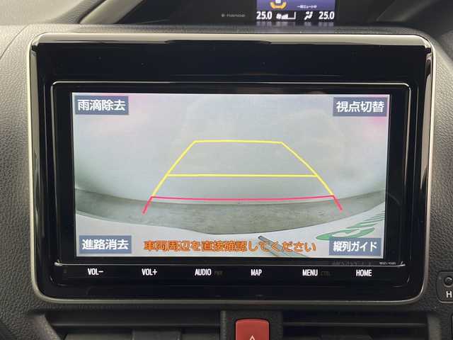 トヨタ ヴォクシー ZS 煌Ⅲ 秋田県 2021(令3)年 4.8万km ホワイトパールクリスタルシャイン 4WD/純正SDナビ　/両側パワースライドドア　/フリップダウンモニター　/フルセグTV/AM/FM/CD/バックカメラ　/衝突被害軽減ブレーキ　/クルーズコントロール　/レーンキープアシスト　/横滑り防止装置/前後コーナーセンサー/アイドリングストップ/ビルトインETC　/前後ドライブレコーダー　/LEDヘッドライト/オートマチックハイビーム/LEDフォグランプ/サイドバイザー/革巻きステアリング/純正アルミホイール/リアサンシェード