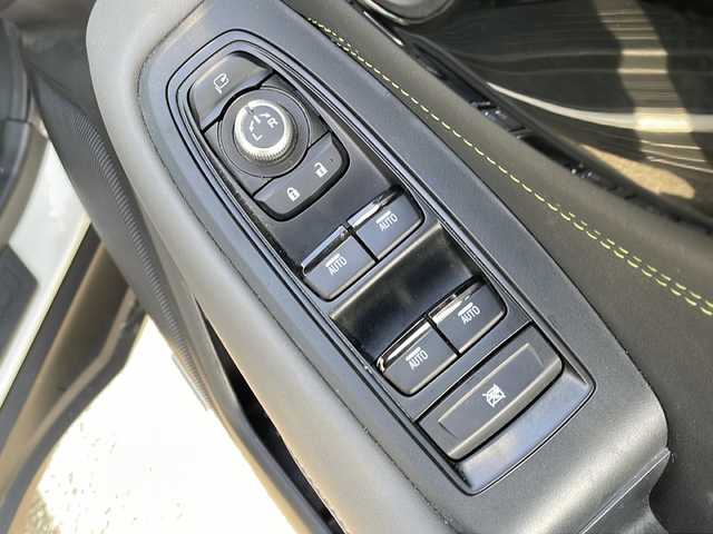 スバル アウトバック X－ブレイクEX 岩手県 2024(令6)年 3.5万km クリスタルホワイトP ワンオーナー マイナーチェンジ後モデル/harmankardon 11.6型ナビ 電動リアゲート デジタルコックピット デジタルインナーミラー フルセグ DVD再生 ドラレコ バックC ETC メモリ付電動シート 全席シートヒーター ステアヒーター 純正18AW ルーフレール