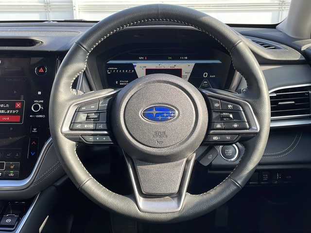 スバル アウトバック X－ブレイクEX 岩手県 2024(令6)年 3.5万km クリスタルホワイトP ワンオーナー マイナーチェンジ後モデル/harmankardon 11.6型ナビ 電動リアゲート デジタルコックピット デジタルインナーミラー フルセグ DVD再生 ドラレコ バックC ETC メモリ付電動シート 全席シートヒーター ステアヒーター 純正18AW ルーフレール