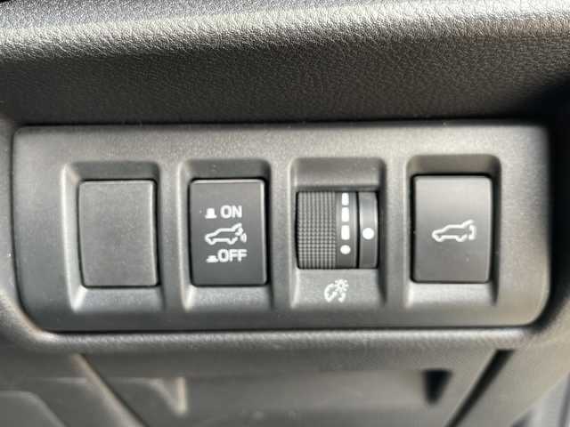 スバル アウトバック X－ブレイクEX 岩手県 2024(令6)年 3.5万km クリスタルホワイトP ワンオーナー マイナーチェンジ後モデル/harmankardon 11.6型ナビ 電動リアゲート デジタルコックピット デジタルインナーミラー フルセグ DVD再生 ドラレコ バックC ETC メモリ付電動シート 全席シートヒーター ステアヒーター 純正18AW ルーフレール