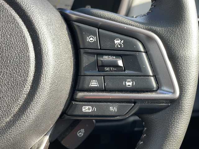 スバル アウトバック X－ブレイクEX 岩手県 2024(令6)年 3.5万km クリスタルホワイトP ワンオーナー マイナーチェンジ後モデル/harmankardon 11.6型ナビ 電動リアゲート デジタルコックピット デジタルインナーミラー フルセグ DVD再生 ドラレコ バックC ETC メモリ付電動シート 全席シートヒーター ステアヒーター 純正18AW ルーフレール