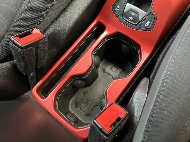 クライスラー・ジープ ジープ レネゲード トレイルホーク 茨城県 2019(令1)年 5.5万km 赤 純正ナビ /12セグ /CarPlay /BT /USB /レ-ンセンス /ブラインドスポットモニタ- /バックカメラ /パ-クセンサ- /LEDヘッドライト /オ-トライト /クル-ズコントロ-ル /ETC /純正17インチアルミホイ-ル /ドラレコ /ル-フレ-ル /禁煙車