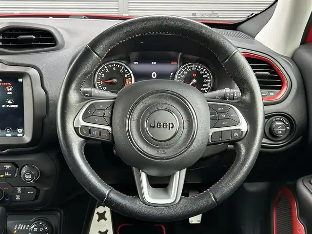 クライスラー・ジープ ジープ レネゲード トレイルホーク 茨城県 2019(令1)年 5.5万km 赤 純正ナビ /12セグ /CarPlay /BT /USB /レ-ンセンス /ブラインドスポットモニタ- /バックカメラ /パ-クセンサ- /LEDヘッドライト /オ-トライト /クル-ズコントロ-ル /ETC /純正17インチアルミホイ-ル /ドラレコ /ル-フレ-ル /禁煙車