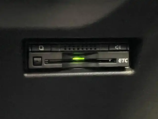 トヨタ アクア S 群馬県 2015(平27)年 3.1万km ディープアメジストマイカメタリック スマートエントリーパッケージ/純正SDナビ/CD・DVD・SD/Bluetooth・フルセグ/バックカメラ/ステアリングスイッチ/ビルトインETC/LEDヘッドライト/横滑り防止装置/アイドリングストップ/プッシュスタート/スマートキー