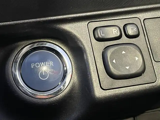 トヨタ アクア S 群馬県 2015(平27)年 3.1万km ディープアメジストマイカメタリック スマートエントリーパッケージ/純正SDナビ/CD・DVD・SD/Bluetooth・フルセグ/バックカメラ/ステアリングスイッチ/ビルトインETC/LEDヘッドライト/横滑り防止装置/アイドリングストップ/プッシュスタート/スマートキー