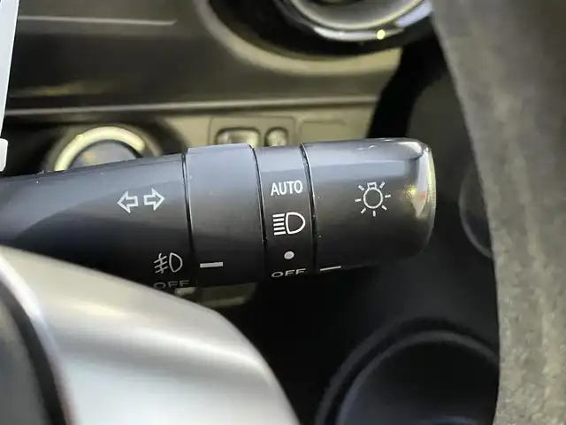 トヨタ アクア S 群馬県 2015(平27)年 3.1万km ディープアメジストマイカメタリック スマートエントリーパッケージ/純正SDナビ/CD・DVD・SD/Bluetooth・フルセグ/バックカメラ/ステアリングスイッチ/ビルトインETC/LEDヘッドライト/横滑り防止装置/アイドリングストップ/プッシュスタート/スマートキー