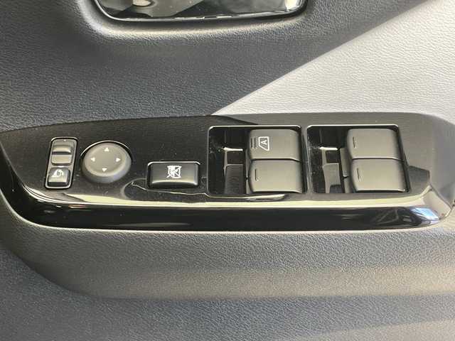 三菱 ｅＫクロス ＥＶ P 千葉県 2022(令4)年 2.4万km ナチュラルアイボリーメタリック 純正ナビ（Bluetooth/フルセグTV/AppleCarPaly /AndroidAuto）/全周囲カメラ/デジタルインナーミラー/シートヒーター/ステアリングヒーター/前後コーナーセンサー/アダプティブクルーズコントロール/ウィンカーミラー/オートライト/LEDライト/オートエアコン/フォグランプ/充電ケーブル