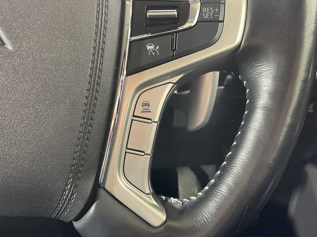 三菱 アウトランダー ＰＨＥＶ G Limited Edition 神奈川県 2019(平31)年 4.4万km シルキーホワイト 4WD/社外9インチcarrozzeriaナビ【AVIC-RF720】/Bluetooth・TV・USB・AM・FM・HDMI/バックカメラ/eアシスト/アダプティブクルーズコントロール/ETC2.0/前後ドライブレコーダー/フロアマット/ステアリングスイッチ/デジタルインナーミラー/電動パーキングブレーキ/ブレーキオートホールド/プッシュスタート/スマートキー/取扱説明書/保証書/ステアリングヒーター/AC1500W/LEDヘッドライト/オートマチックハイビーム/純正18インチアルミホイール/ドアバイザー/衝突被害軽減ブレーキ/車線逸脱警報