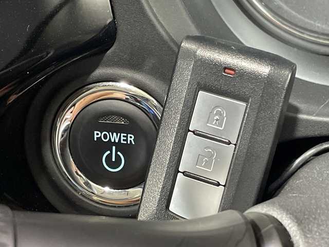 三菱 アウトランダー ＰＨＥＶ G Limited Edition 神奈川県 2019(平31)年 4.4万km シルキーホワイト 4WD/社外9インチcarrozzeriaナビ【AVIC-RF720】/Bluetooth・TV・USB・AM・FM・HDMI/バックカメラ/eアシスト/アダプティブクルーズコントロール/ETC2.0/前後ドライブレコーダー/フロアマット/ステアリングスイッチ/デジタルインナーミラー/電動パーキングブレーキ/ブレーキオートホールド/プッシュスタート/スマートキー/取扱説明書/保証書/ステアリングヒーター/AC1500W/LEDヘッドライト/オートマチックハイビーム/純正18インチアルミホイール/ドアバイザー/衝突被害軽減ブレーキ/車線逸脱警報