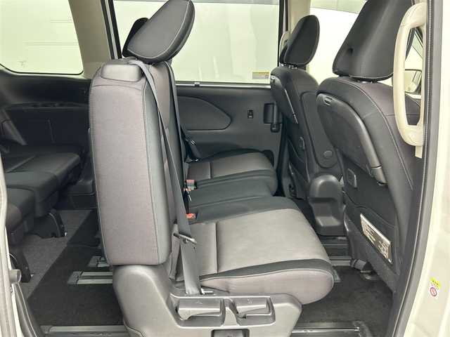 日産 セレナ ハイウェイスター G 福岡県 2018(平30)年 9.5万km ブリリアントホワイトパール 後席モニター　/純正９型ナビ（フルセグＴＶ）　/全方位カメラ　/ＥＴＣ　/クルーズコントロール　/コーナーセンサー　/エマージェンシーブレーキ　/レーンキープ　/パーキングアシスト　/両側電動スライドドア　/ＬＥＤライト