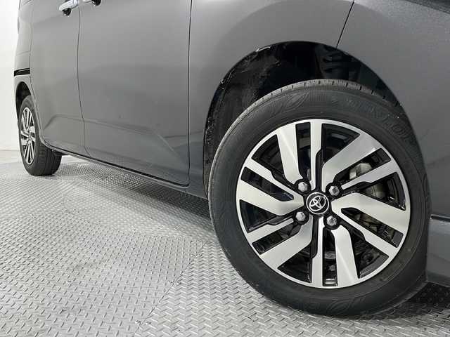 トヨタ ルーミー カスタムG 広島県 2022(令4)年 2.9万km ブラックマイカメタリック 禁煙/パノラミックビューモニター/純正9型ディスプレイオーディオ/両側パワースライドドア/レーダークルーズコントロール/衝突軽減ブレーキ/車線逸脱警報/オートハイビーム/誤発進抑制/前後コーナーセンサー/純正アルミホイール/LEDヘッドライト/オートライト/ETC/スマートキー