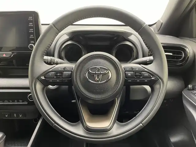 トヨタ ヤリス Z 兵庫県 2020(令2)年 3.8万km ホワイトパールクリスタルシャイン モデリスタエアロ/トヨタセーフティセンス/レーンキープアシスト/レーダークルーズコントロール/純正ディスプレーオーディオ＆フルセグTV/アラウンドビューモニター/ドライブレコーダー/ドアバイザー/オートライト/LEDライト/ライトレベライザー/スマートキー/プッシュスタート