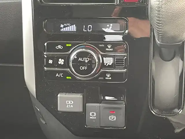 トヨタ ルーミー カスタムG 愛知県 2021(令3)年 1.7万km パールホワイトⅢ ・ワンオーナー/・純正SDメモリーナビ/・全方位カメラ/・フルセグTV/・CD/DVD再生/・ETC（新セキュリティ対応）/・ミュージックサーバー（SD録音）/・Bluetooth接続/・アダプティブクルーズコントロール/・両側パワースライドドア/・純正フロアマット/・ウォークスルー（1列目）/・純正14インチアルミホイール/・LEDヘッドライト/・コーナーセンサー/・横滑り防止装置/・衝突軽減ブレーキ/・電動パーキングブレーキ/・ブレーキホールド/・ドライブレコーダー（全方位）/・充電用USBポート（1個）/・ウェルカムパワースライドドア