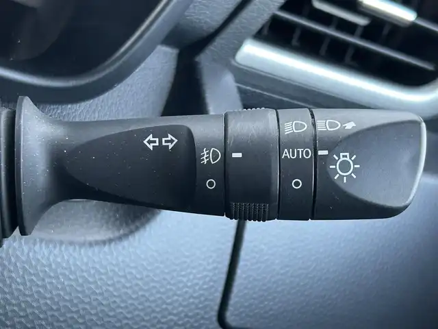 トヨタ ルーミー カスタムG 愛媛県 2021(令3)年 1.7万km パールホワイトⅢ 純正SDメモリーナビ/全方位カメラ/フルセグTV/CD/DVD再生/ETC/ミュージックサーバー（SD録音）/Bluetooth接続/アダプティブクルーズコントロール/両側パワースライドドア/純正フロアマット/純正14インチアルミホイール/LEDヘッドライト/コーナーセンサー/横滑り防止装置/衝突軽減ブレーキ/電動パーキングブレーキ/ブレーキホールド/ドライブレコーダー/充電用USBポート