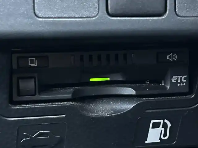 トヨタ ルーミー カスタムG 愛媛県 2021(令3)年 1.7万km パールホワイトⅢ 純正SDメモリーナビ/全方位カメラ/フルセグTV/CD/DVD再生/ETC/ミュージックサーバー（SD録音）/Bluetooth接続/アダプティブクルーズコントロール/両側パワースライドドア/純正フロアマット/純正14インチアルミホイール/LEDヘッドライト/コーナーセンサー/横滑り防止装置/衝突軽減ブレーキ/電動パーキングブレーキ/ブレーキホールド/ドライブレコーダー/充電用USBポート