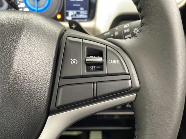 スズキ クロスビー HYBRID MZ 愛知県 2020(令2)年 5.1万km キャラバンアイボリーパールメタリック/ホワイト 2トーンルーフ 衝突被害軽減ブレーキ/純正8インチSD（ナビあり）/クルーズコントロール/シートヒーター/フルセグTV/CD DVD/Bluetooth/バックカメラ/コーナーセンサー/純正アルミホイール/LEDヘッドライト/パドルシフト/オートマチックハイビーム/ETC/ステアリングスイッチ/スマートキー/プッシュスタート