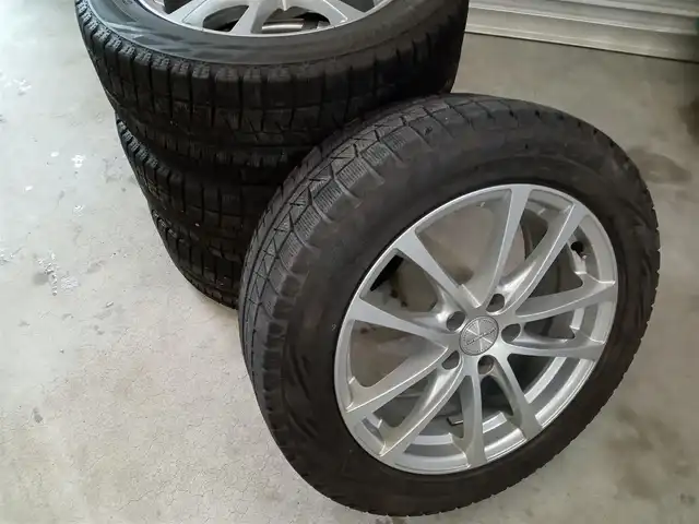 フォルクスワーゲン パサート TSI コンフォートライン 福井県 2015(平27)年 8.2万km ディープブラックパールエフェクト 衝突被害軽減システム/レーダークルーズコントロール/純正ナビ/・（CD/DVD/Bluetooth）/バックカメラ/ビルトインETC/パドルシフト/オートブレーキホールド/D席パワーシート/スタッドレスタイヤ積込/純正17インチAW/スマートキー