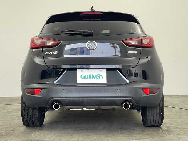 マツダ ＣＸ－３ 20S プロアクティブ 兵庫県 2018(平30)年 5万km ジェットブラックマイカ ・純正ナビ/Bluetooth/CD/DVD/TV/・バックカメラ/・ETC/・前方ドライブレコーダー/・前後コーナーセンサー/・ヘッドアップディスプレイ/・ハーフレザーシート/・メモリシート（D席）/・パワーシート（D席）/・シートヒーター（D席＋N席）/・革巻きステアリング/・ステアリングリモコン/・ステアリングヒーター/・パドルシフト/・MTモード付AT/・横滑り防止装置/・盗難防止装置/・衝突被害軽減システム/・レーンキープアシスト/・ブラインドスポットモニター/・アイドリングストップ/・LEDオートライト/・オートマチックハイビーム/・純正18インチアルミホイール/・電動格納ミラー