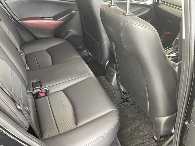 マツダ ＣＸ－３ 20S プロアクティブ 兵庫県 2018(平30)年 5万km ジェットブラックマイカ ・純正ナビ/Bluetooth/CD/DVD/TV/・バックカメラ/・ETC/・前方ドライブレコーダー/・前後コーナーセンサー/・ヘッドアップディスプレイ/・ハーフレザーシート/・メモリシート（D席）/・パワーシート（D席）/・シートヒーター（D席＋N席）/・革巻きステアリング/・ステアリングリモコン/・ステアリングヒーター/・パドルシフト/・MTモード付AT/・横滑り防止装置/・盗難防止装置/・衝突被害軽減システム/・レーンキープアシスト/・ブラインドスポットモニター/・アイドリングストップ/・LEDオートライト/・オートマチックハイビーム/・純正18インチアルミホイール/・電動格納ミラー