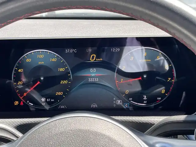 メルセデス・ベンツ Ａ１８０ セダン スタイル AMGライン 千葉県 2020(令2)年 3.4万km デジタルホワイト パノラミックスライディングルーフ/ハーフレザーシート/パワーシート/シートヒーター/純正HＤＤナビ/バックカメラ/地デジ/ワイヤレス充電/純正１８インチＡＷ/ＬＥＤライト/パークトロニック/純正ドライブレコーダー