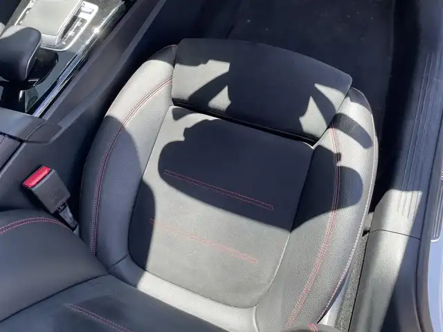 メルセデス・ベンツ Ａ１８０ セダン スタイル AMGライン 千葉県 2020(令2)年 3.4万km デジタルホワイト パノラミックスライディングルーフ/ハーフレザーシート/パワーシート/シートヒーター/純正HＤＤナビ/バックカメラ/地デジ/ワイヤレス充電/純正１８インチＡＷ/ＬＥＤライト/パークトロニック/純正ドライブレコーダー