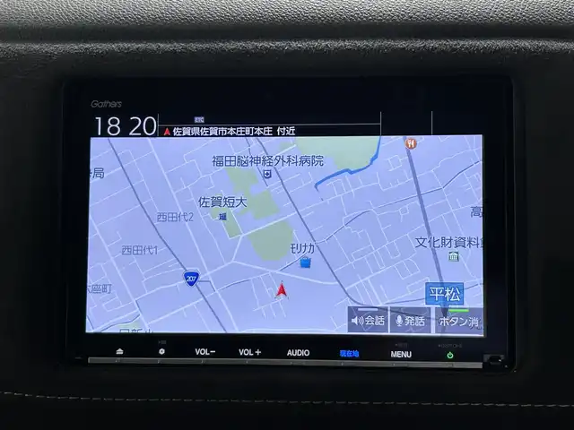 ホンダ ヴェゼル ハイブリッド RS ホンダセンシング 佐賀県 2018(平30)年 4.4万km プラチナホワイトパール 純正8型ナビ/CD/DVD/BT/フルセグTV/USB/HDMI/バックカメラ/ビルトインＥＴＣ/ハーフレザーシート/シートヒーター/パドルシフト/ドライブレコーダー/電動パーキング/ブレーキホールド/衝突軽減ブレーキ/レーダークルーズコントロール/レーンキープアシスト/スマートキー/スペアキー