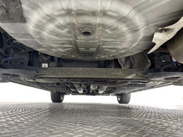 日産 キックス X 神奈川県 2020(令2)年 4.2万km ブリリアントホワイトパール/ピュアブラック 2トーン 2トンカラー部リリアンホワイトパール【XDN】/純正9型SDナビゲーション【MM319D-L】/フルセグ　CD DVD Bluetooth　SD　AM FM/インテリジェントアラウンドビューモニター/インテリジェントルームミラー/セーフティアシスト/プロパイロット/インテリジェントエマージェンシーブレーキ/インテリジェントLI【車線逸脱防止支援システム】/LDW車線逸脱警報/インテリジェントDA【ふらつき警報】/踏み間違い防止アシスト/ハイビームアシスト/アイドリングストップ/SOSコール/電動パーキングブレーキ/オートブレーキホールド/革巻きステアリング/ステアリングスイッチ/アダバンスドドライブアシストディスプレイ/合皮コンビシート/ビルトインETC/社外前方ドライブレコーダー/プッシュスタート/スマートキー/LEDヘッドランプ/オートライト/LEDフロントフォグランプ/純正17インチアルミホイール/シルバールーフレール