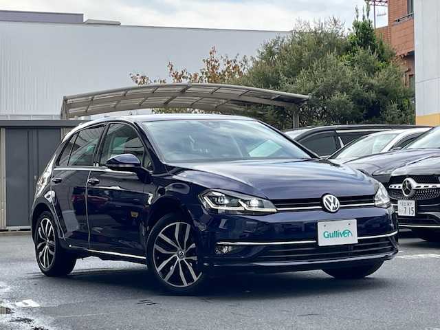 フォルクスワーゲン ゴルフ TSI ハイライン テックED 東京都 2019(平31)年 0.6万km アトランティックブルーM ワンオーナー/純正SDナビ/　フルセグTV BT CD/DVD AM/FM/　SD USB AUX/バックカメラ/レーダークルーズコントロール/革巻ステアリングホイール/パドルシフト/ステアリングスイッチ（オーディオ）/左右独立温度調整オートエアコン/プリクラッシュブレーキシステム/ブラインドスポットディテクションシステム/レーンキープアシストシステム/スペアキー/ISOFIX（後席）/LEDヘッドランプ/オートライト/ダイナミックコーナリングランプ/プライバシーガラス/ETC2.0/スペアキー/記録簿　R1、R3、R4、R5、R6/保証書＆取扱説明書
