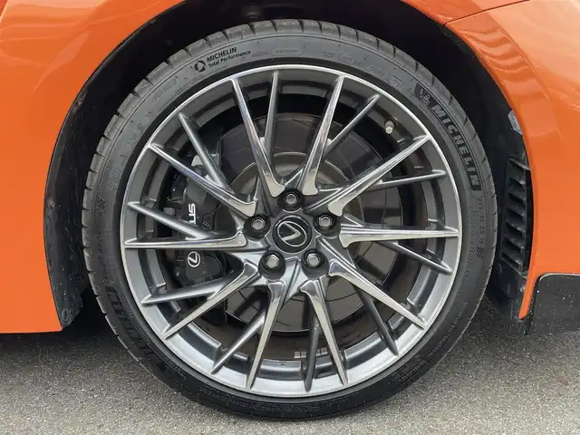 レクサス ＲＣ Ｆ 愛知県 2015(平27)年 5.8万km オレンジⅡ メーカーナビ　/Ｂカメラ　/ＣＤ／ＤＶＤ　/ＢＴ　/ＤＴＶ　/衝突軽減ブレーキ　/本革シート　/シートヒーター＆クーラー　/ブラインドスポットモニター　/レーダークルーズコントロール　/社外マフラー　/ＥＴＣ/クリアランスソナー/プッシュスタート/オートライト/社外ＦＲドライブレコーダー/ステアリングスイッチ