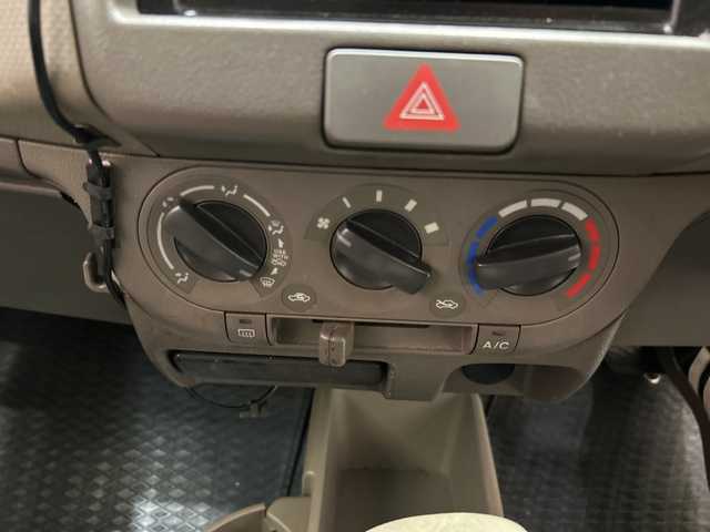 スズキ アルト VP 埼玉県 2005(平17)年 10.4万km スペリアホワイト ポータブルナビ/　　ワンセグTV