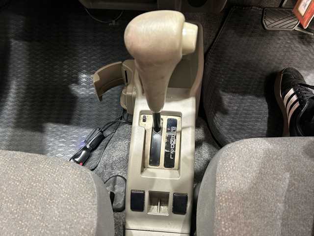 スズキ アルト VP 埼玉県 2005(平17)年 10.4万km スペリアホワイト ポータブルナビ/　　ワンセグTV