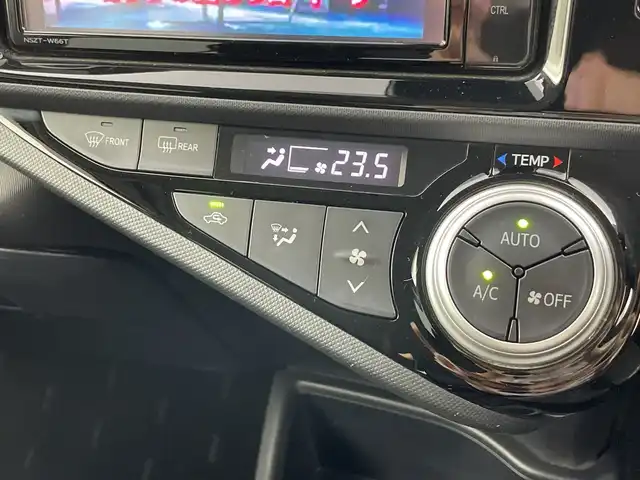 トヨタ アクア S スタイルブラック 神奈川県 2016(平28)年 2万km ブラックマイカ 禁煙車/ワンオーナー/純正7インチナビ/（CD/DVD/Bluetooth/フルセグTV/SD)/バックカメラ/トヨタセーフティセンス/・プリクラッシュセーフティ/・オートマチックハイビーム/・レーンディパーチャーアラート/ETC/モデリスタ製15インチアルミホイール/スマートキー/プッシュスタート/フロアマット/横滑り防止装置/オートエアコン