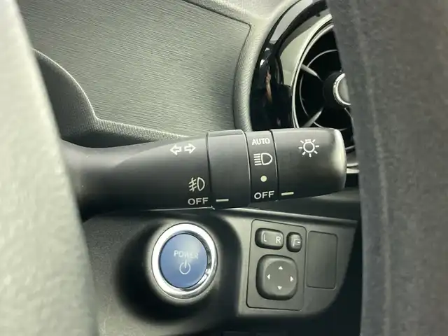 トヨタ アクア S スタイルブラック 神奈川県 2016(平28)年 2万km ブラックマイカ 禁煙車/ワンオーナー/純正7インチナビ/（CD/DVD/Bluetooth/フルセグTV/SD)/バックカメラ/トヨタセーフティセンス/・プリクラッシュセーフティ/・オートマチックハイビーム/・レーンディパーチャーアラート/ETC/モデリスタ製15インチアルミホイール/スマートキー/プッシュスタート/フロアマット/横滑り防止装置/オートエアコン