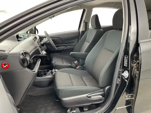 トヨタ アクア S スタイルブラック 神奈川県 2016(平28)年 2万km ブラックマイカ 禁煙車/ワンオーナー/純正7インチナビ/（CD/DVD/Bluetooth/フルセグTV/SD)/バックカメラ/トヨタセーフティセンス/・プリクラッシュセーフティ/・オートマチックハイビーム/・レーンディパーチャーアラート/ETC/モデリスタ製15インチアルミホイール/スマートキー/プッシュスタート/フロアマット/横滑り防止装置/オートエアコン