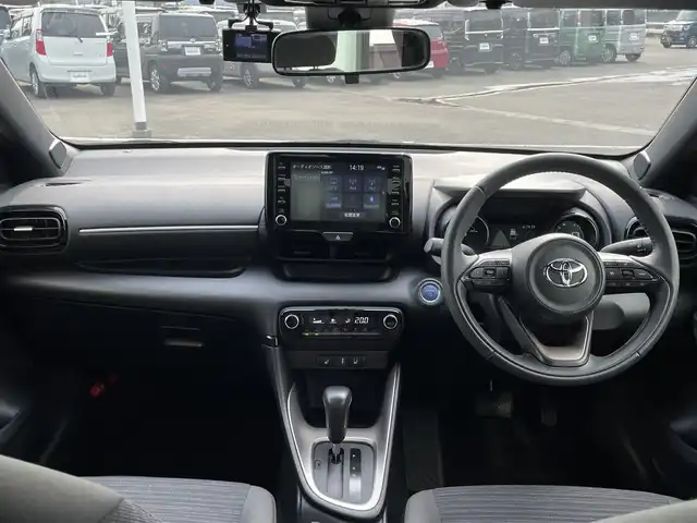 トヨタ ヤリス ハイブリッド Z 和歌山県 2020(令2)年 1.2万km ホワイトパールクリスタルシャイン 純正8インチナビ/フルセグTV/（AM/FM/USB/Bluetooth）/バックカメラ/GRエアロ/トヨタセーフティセンス/レーダークルコン/コーナーセンサー/前後ドラレコ/ビルトインETC/LEDヘッドライト/オートライト/オートマチックハイビーム/前席シートヒーター/純正オプション16インチAW/プッシュスタート/スマートキー/スペアキー/ワンオーナー