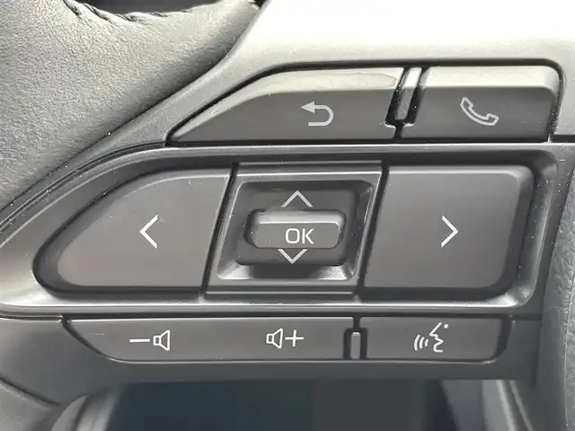 トヨタ ヤリス ハイブリッド Z 和歌山県 2020(令2)年 1.2万km ホワイトパールクリスタルシャイン 純正8インチナビ/フルセグTV/（AM/FM/USB/Bluetooth）/バックカメラ/GRエアロ/トヨタセーフティセンス/レーダークルコン/コーナーセンサー/前後ドラレコ/ビルトインETC/LEDヘッドライト/オートライト/オートマチックハイビーム/前席シートヒーター/純正オプション16インチAW/プッシュスタート/スマートキー/スペアキー/ワンオーナー