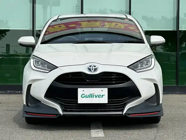 トヨタ ヤリス ハイブリッド Z 和歌山県 2020(令2)年 1.2万km ホワイトパールクリスタルシャイン 純正8インチナビ/フルセグTV/（AM/FM/USB/Bluetooth）/バックカメラ/GRエアロ/トヨタセーフティセンス/レーダークルコン/コーナーセンサー/前後ドラレコ/ビルトインETC/LEDヘッドライト/オートライト/オートマチックハイビーム/前席シートヒーター/純正オプション16インチAW/プッシュスタート/スマートキー/スペアキー/ワンオーナー